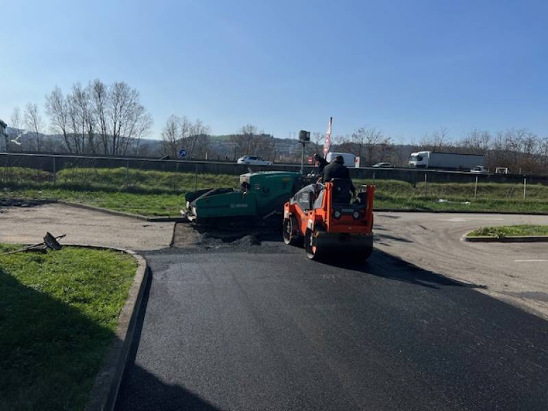 Réfection d’un parking d’une enseigne commerciale à Chasse-Sur-Rhône (69)